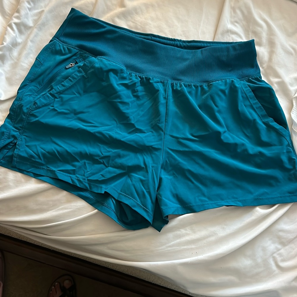 All in Motion size l running shorts teal with pockets